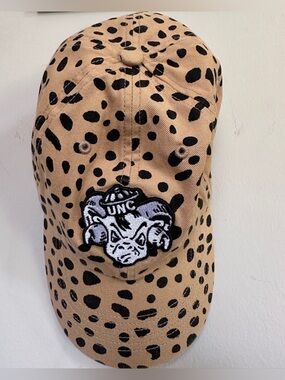 NWOT UNC Chapel Hill Tar Heels Baseball Cap in Spotted Pattern